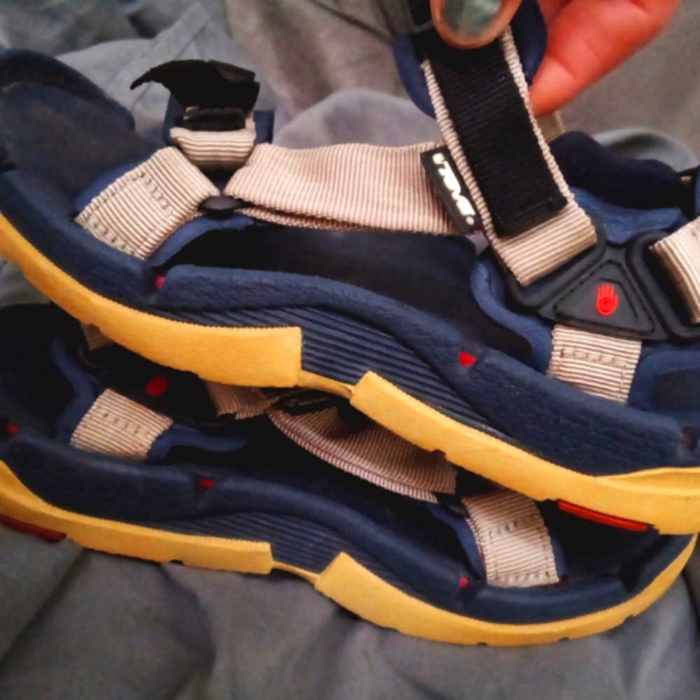 teva spider size 7